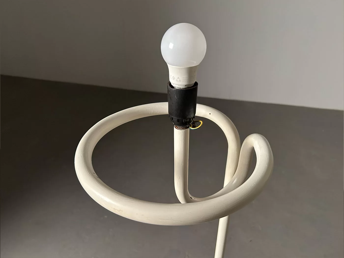 Globelamp — A. v.d. Nieuwelaar — foto 3